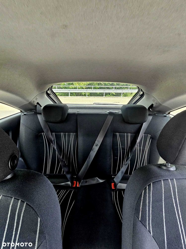 Opel Corsa - 8