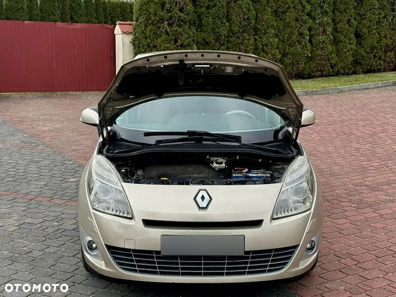 Renault Grand Scenic - 8