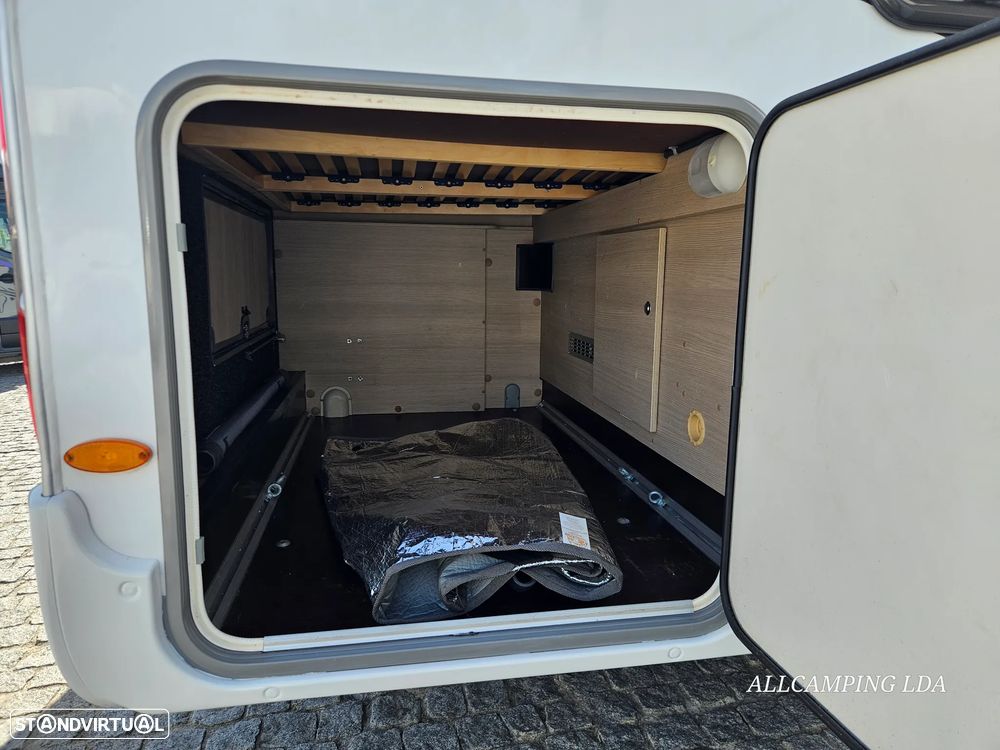 Burstner Nexxo T 687 CAMA CENTRAL - 46