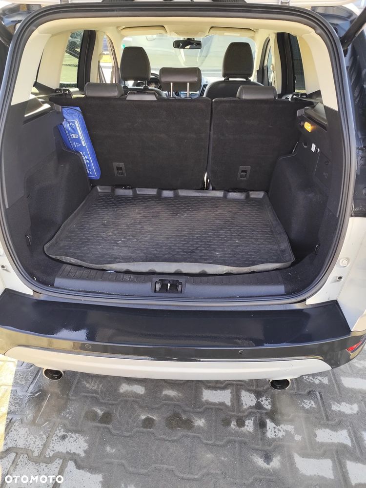 Ford Kuga 1.5 EcoBoost 4x4 Titanium - 9