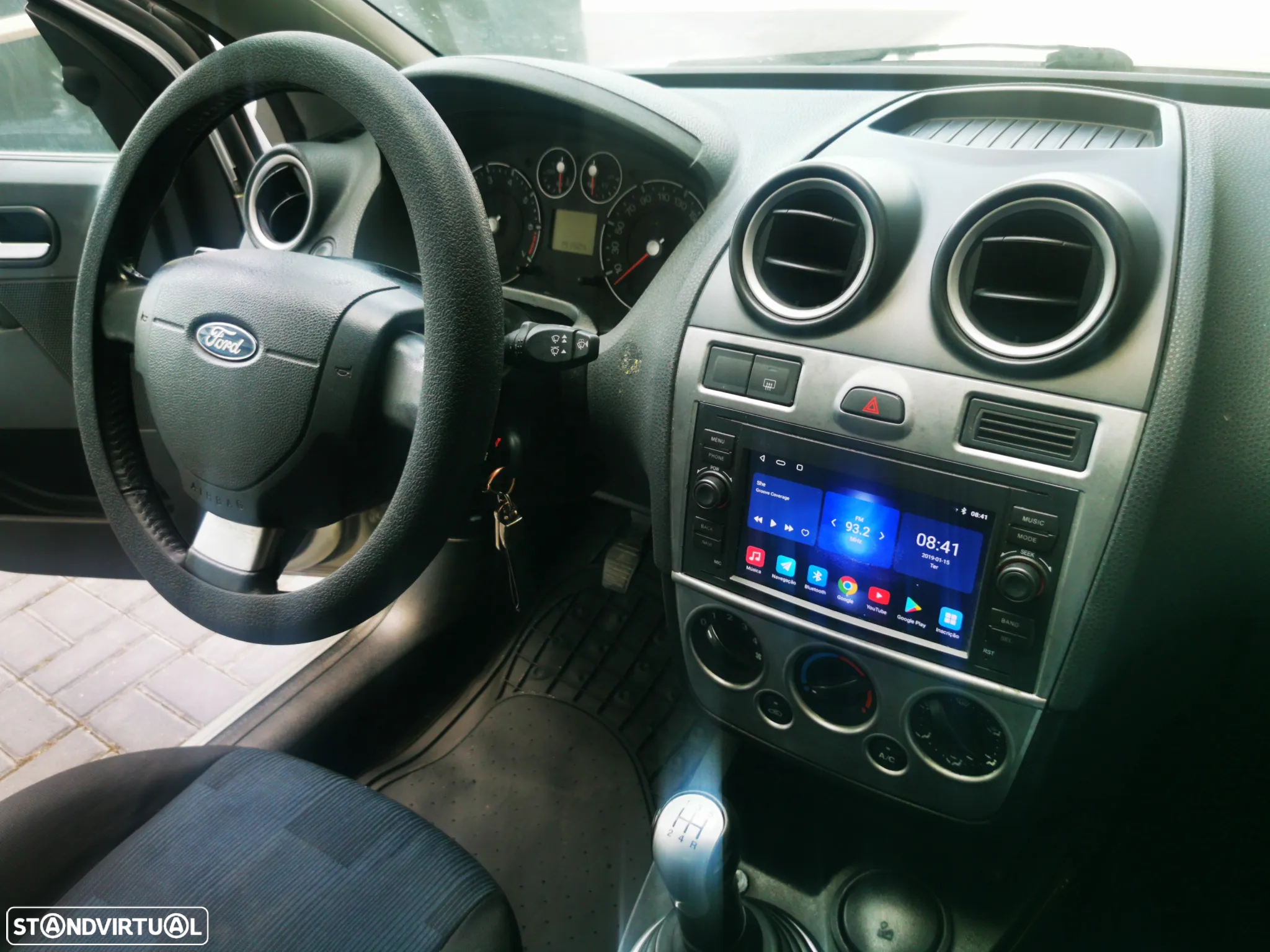 Ford Fiesta 1.25 Ghia - 19