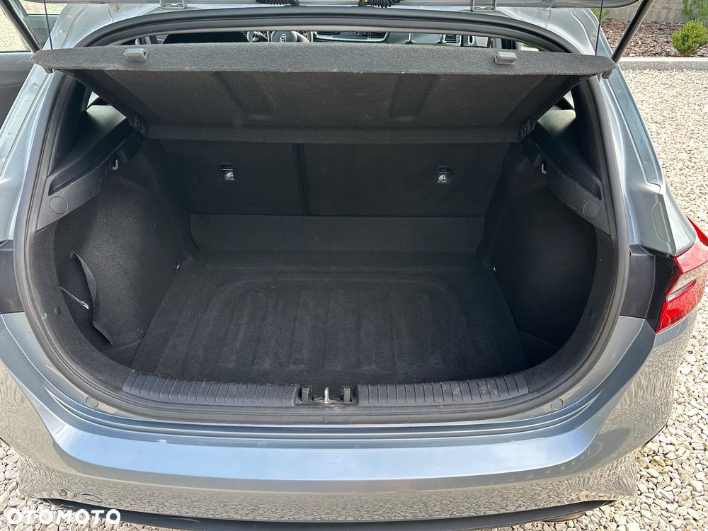 Kia Ceed 1.4 L - 11