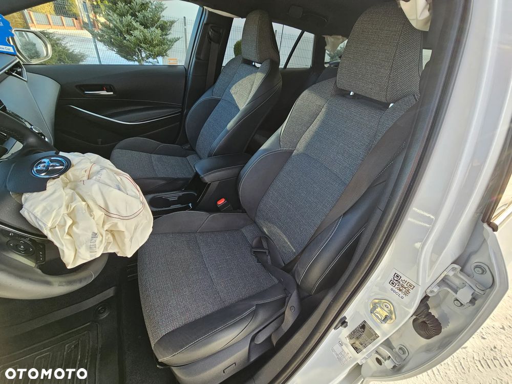 Toyota Corolla 2.0 Hybrid Style - 12