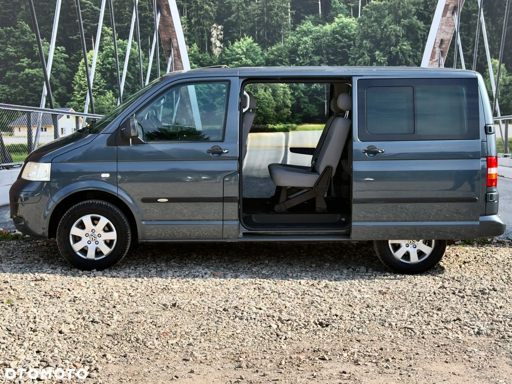 Volkswagen Caravelle - 16