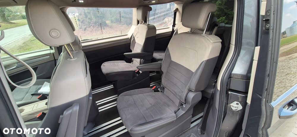 Volkswagen Multivan - 22