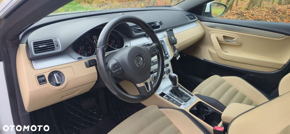 Volkswagen CC 3.6 V6 4Motion DSG - 12