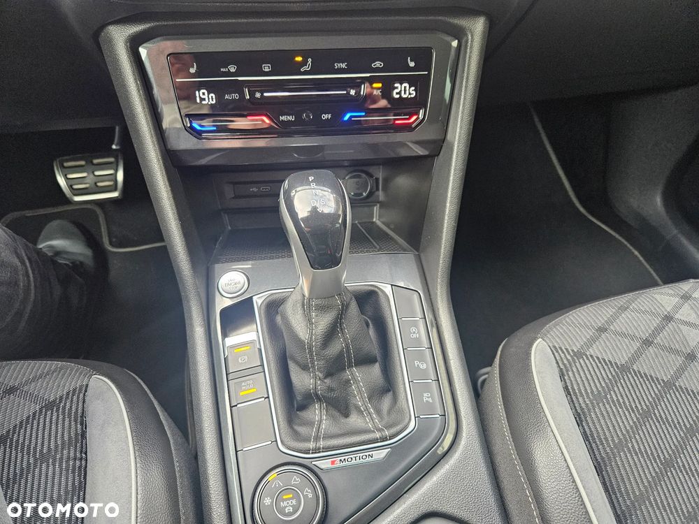 Volkswagen Tiguan 2.0 TDI SCR 4Mot R-Line DSG - 20