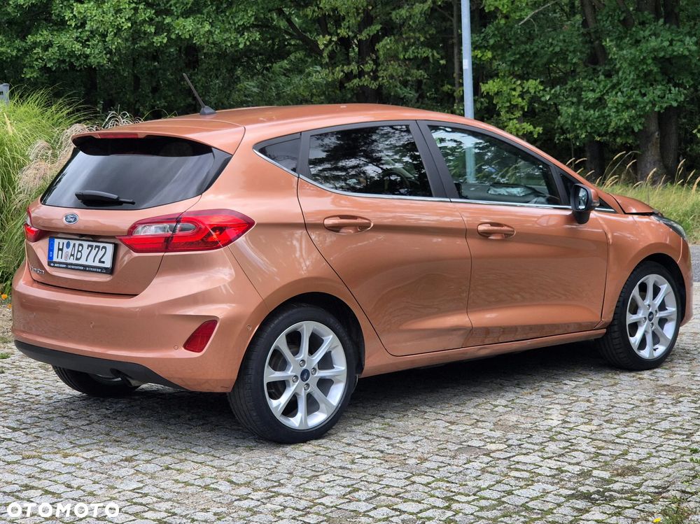 Ford Fiesta 1.1 S&S TITANIUM - 9