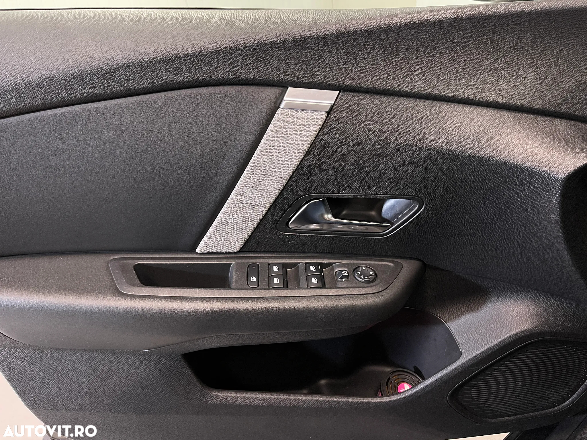Citroën C4 BlueHDi 110 Stop&Start FEEL PACK - 28