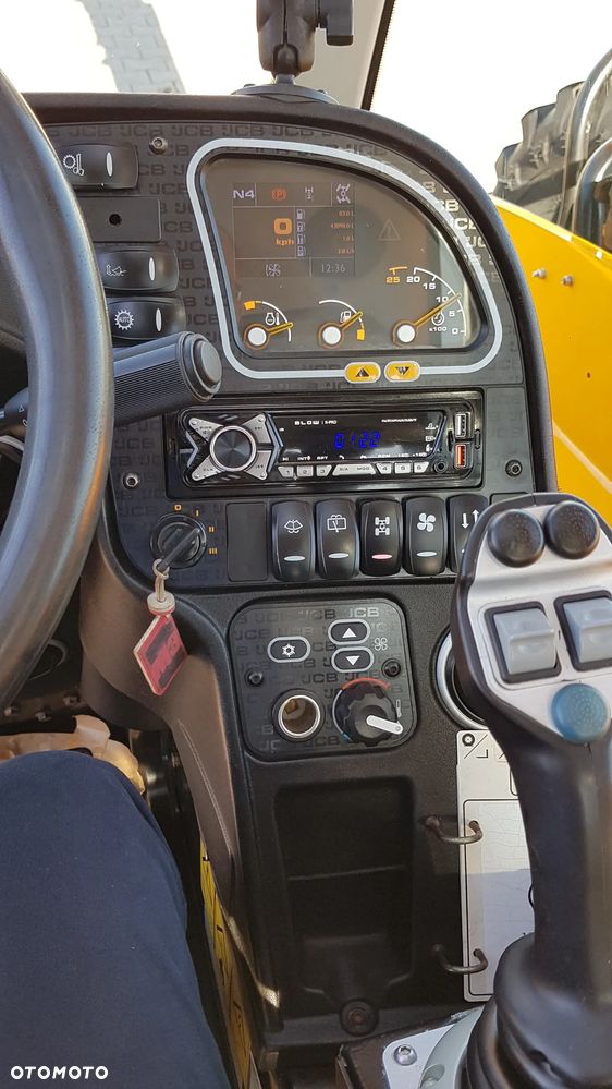 JCB 536-70 Agri Super 2014R - 36