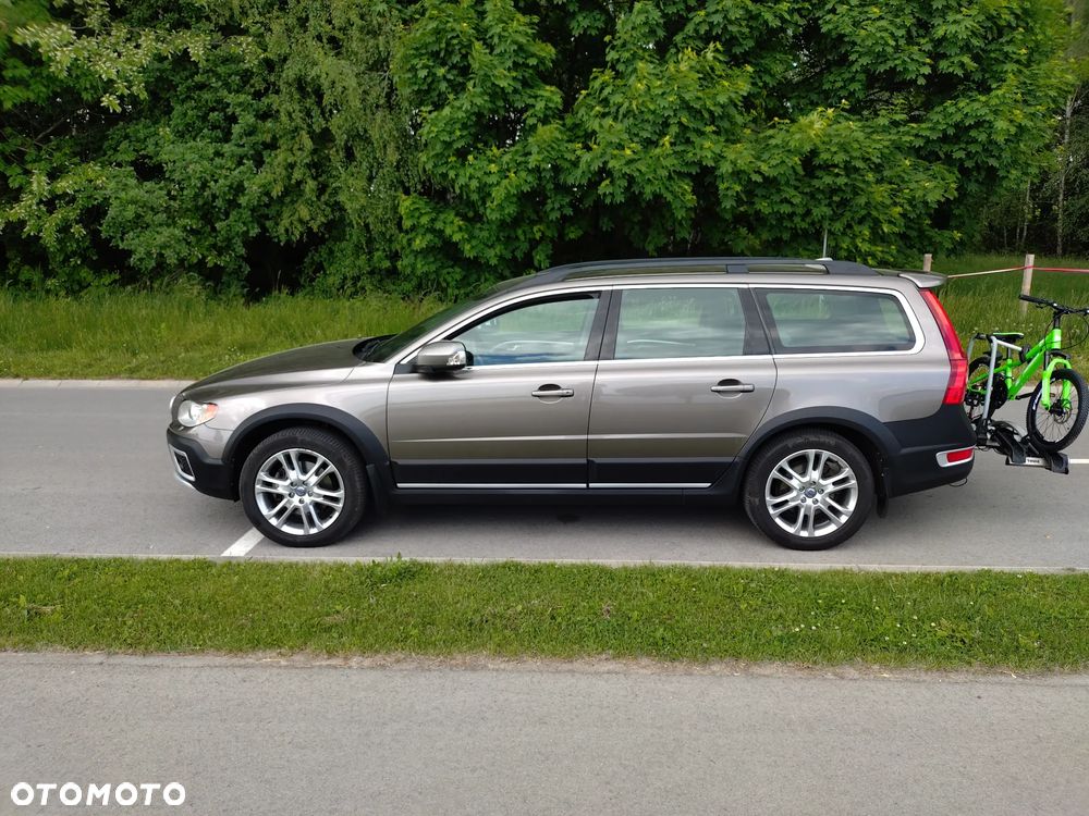 Volvo XC 70 D5 AWD Momentum - 1