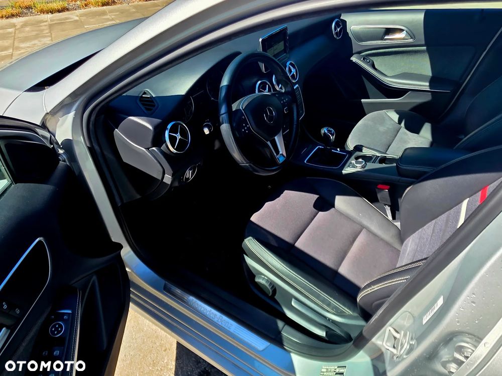 Mercedes-Benz Klasa A 180 (BlueEFFICIENCY) - 17