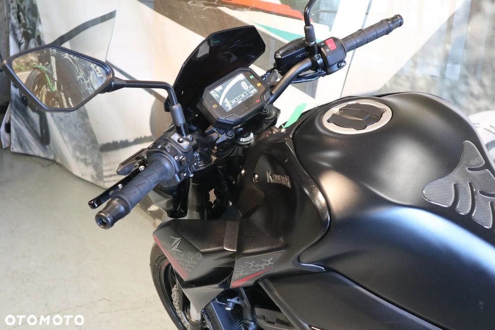 Kawasaki Z - 7