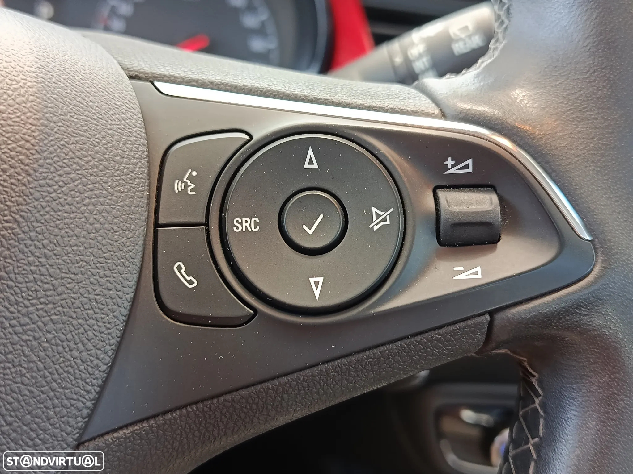Opel Crossland X - 8
