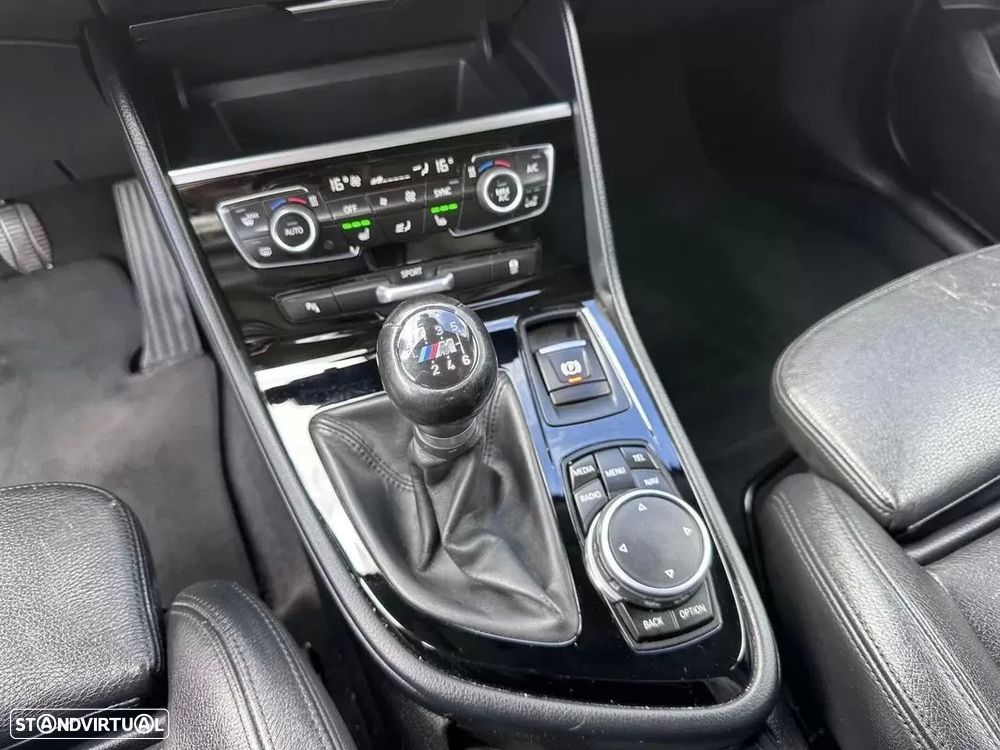 BMW 218 Active Tourer d Line Sport - 47