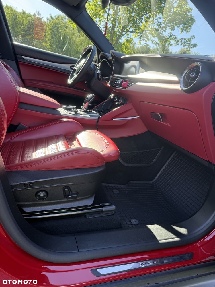 Alfa Romeo Stelvio 2.2 JTDM TI Q4 - 11