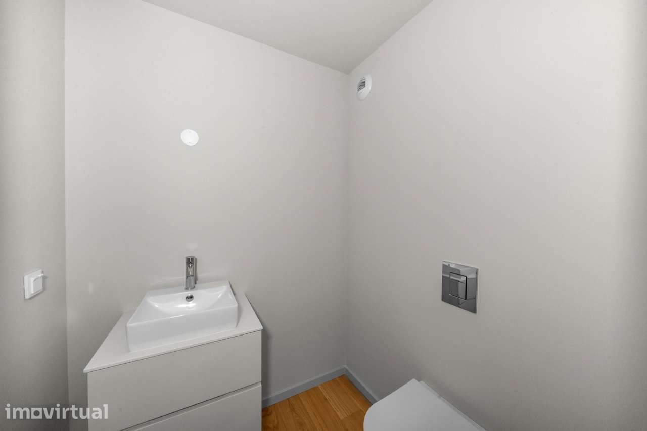 Espetacular T3 Duplex em condomínio fechado com vista mar - Grande imagem: 3/44