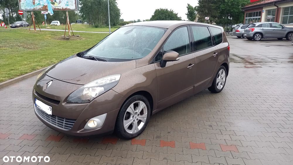 Renault Grand Scenic - 1