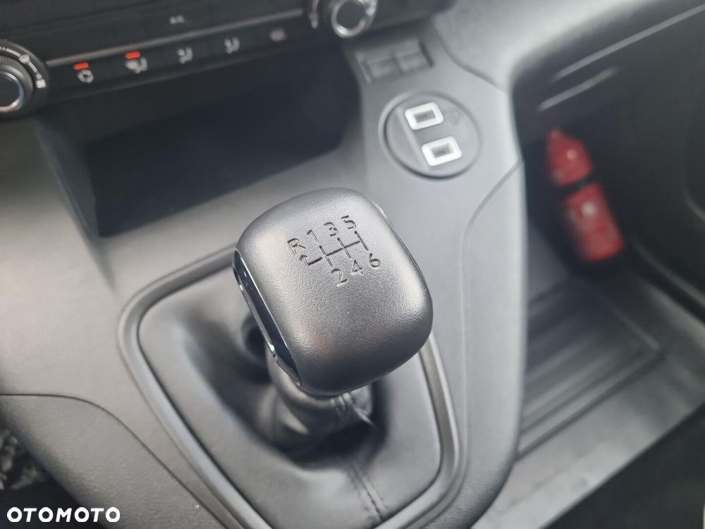 Toyota PROACE CITY - 21