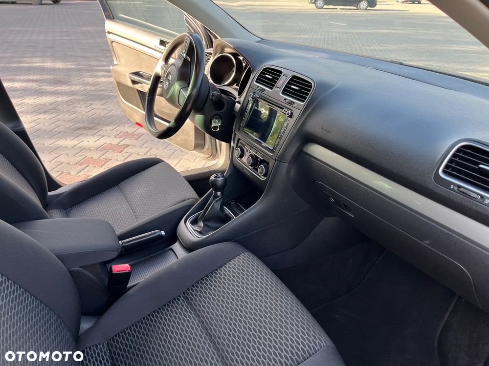 Volkswagen Golf - 12