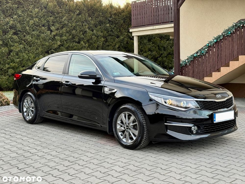 Kia Optima 2.0 M - 10
