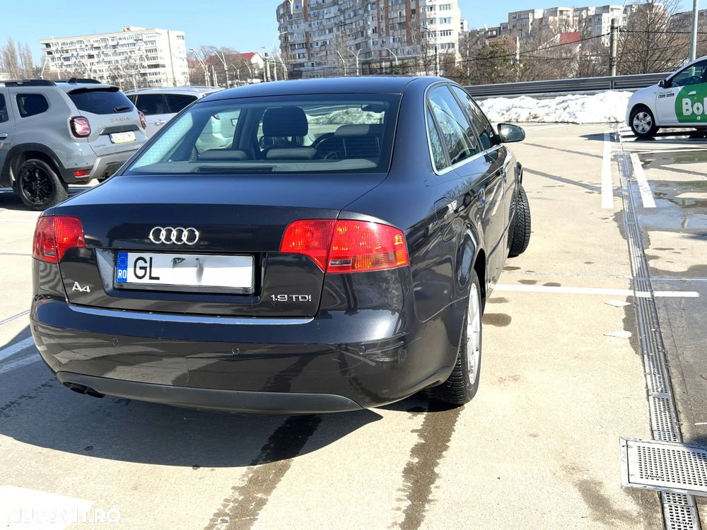 Audi A4 - 4