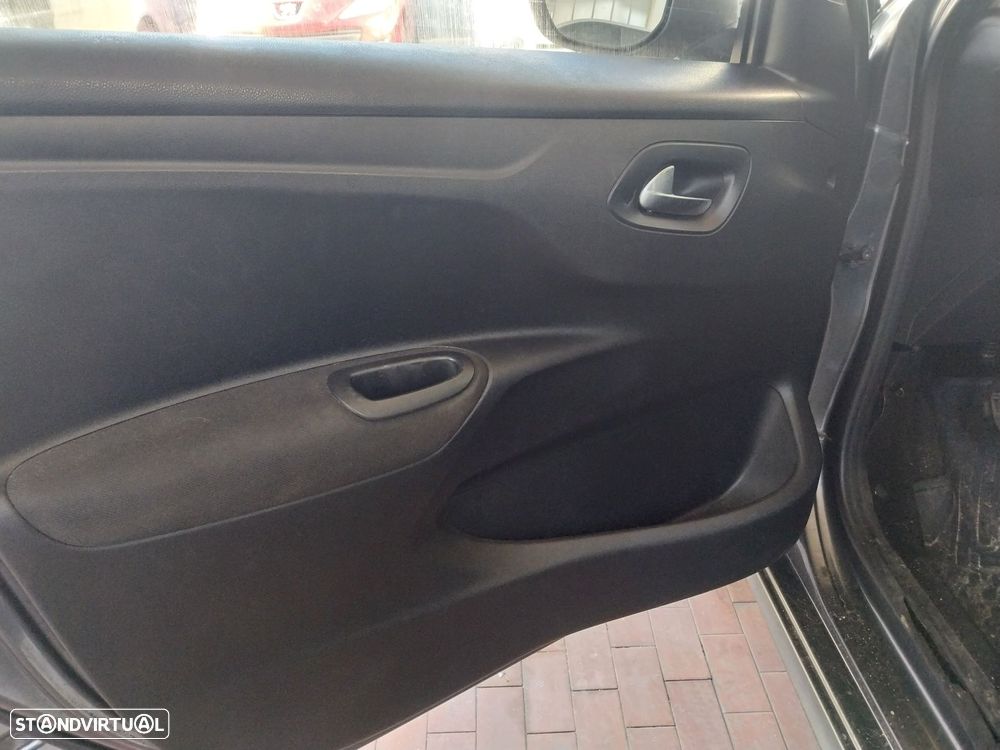 Citroën C-Elysée 1.6 HDi Seduction - 3