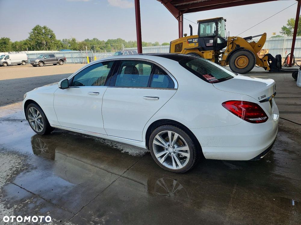 Mercedes-Benz Klasa C 300 7G-TRONIC Exclusive - 3