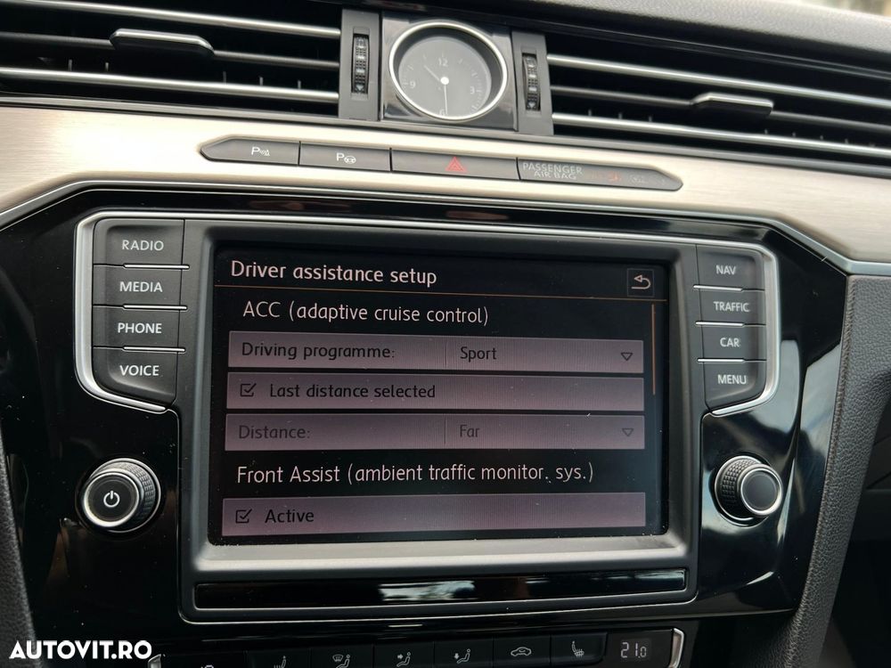 Volkswagen Passat - 21