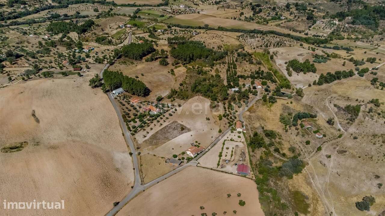 Terreno / Fundão, Mata da Rainha - Grande imagem: 2/20