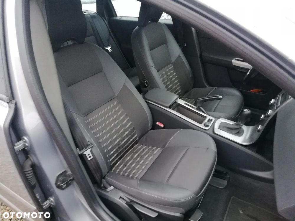 Volvo V50 1.6D DPF Momentum - 21