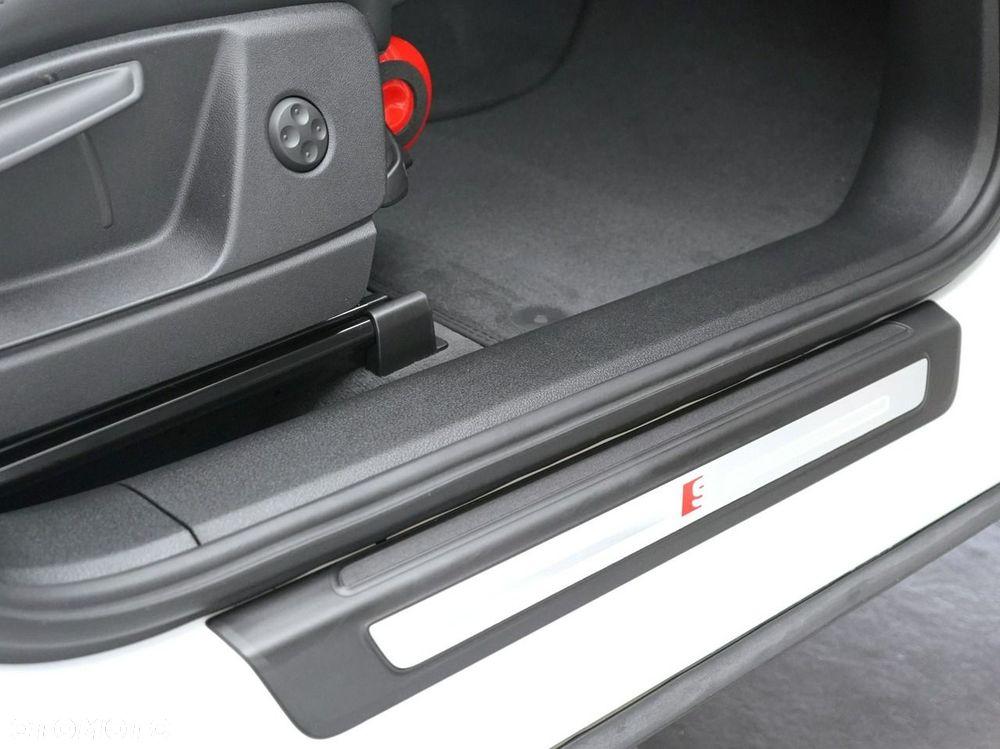 Audi Q5 Sportback - 27