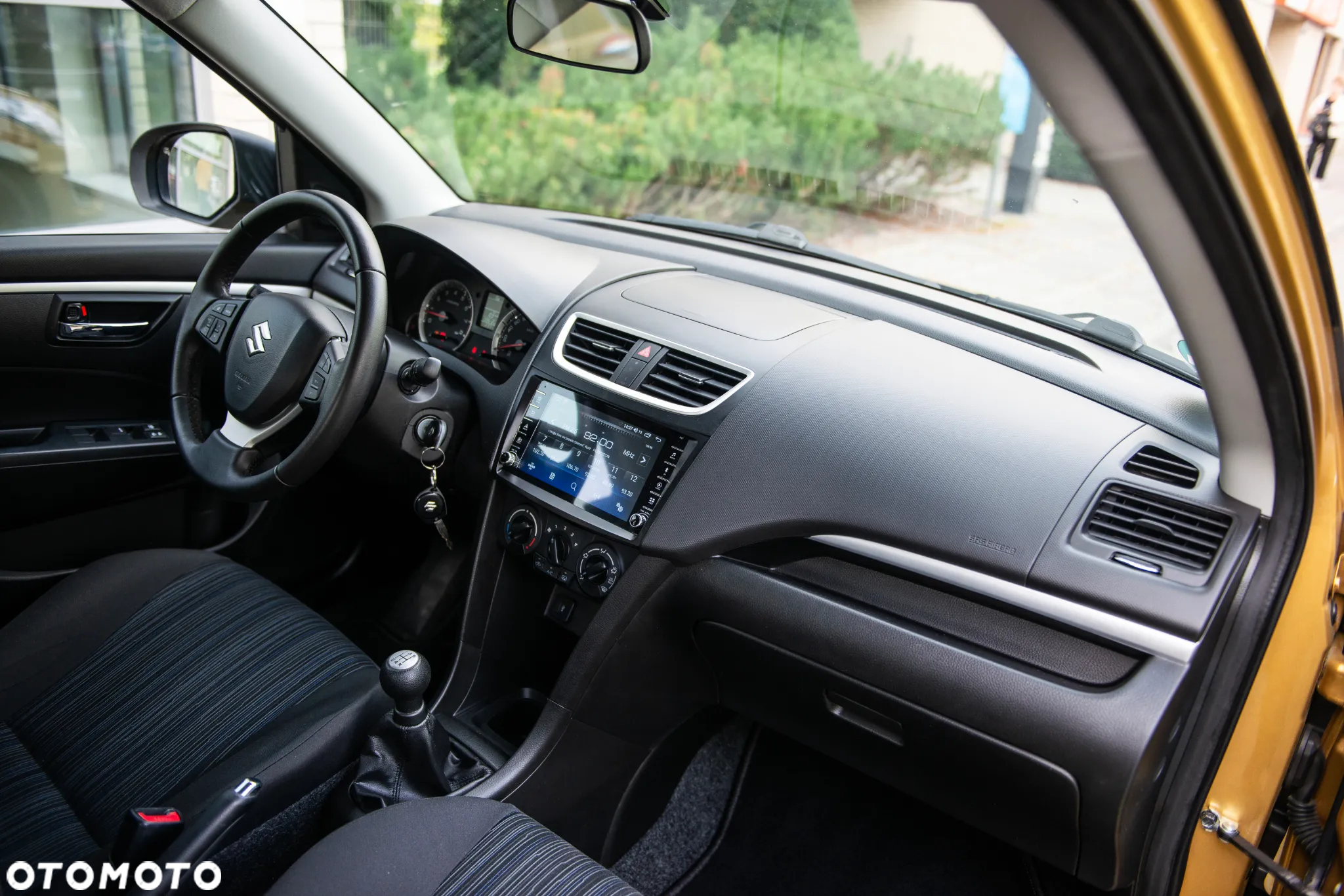 Suzuki Swift 1.2 Premium - 22