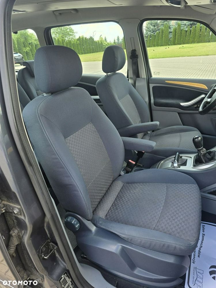 Ford Galaxy - 25