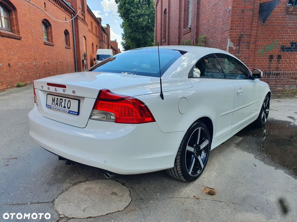 Volvo C70 D3 Momentum - 4