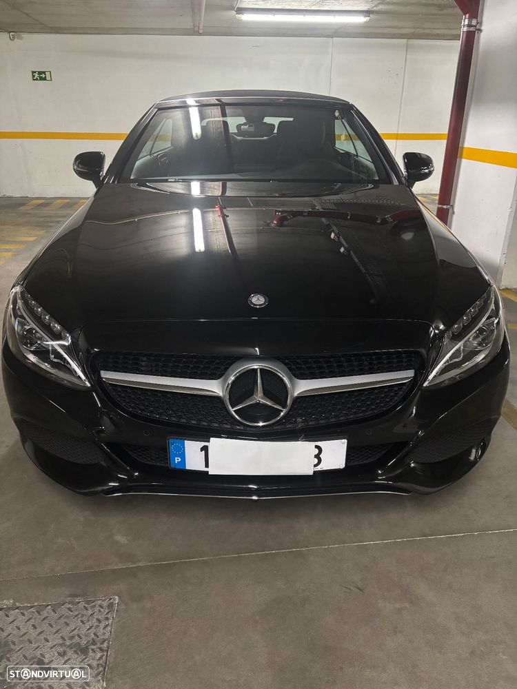 Mercedes-Benz 220 - 20