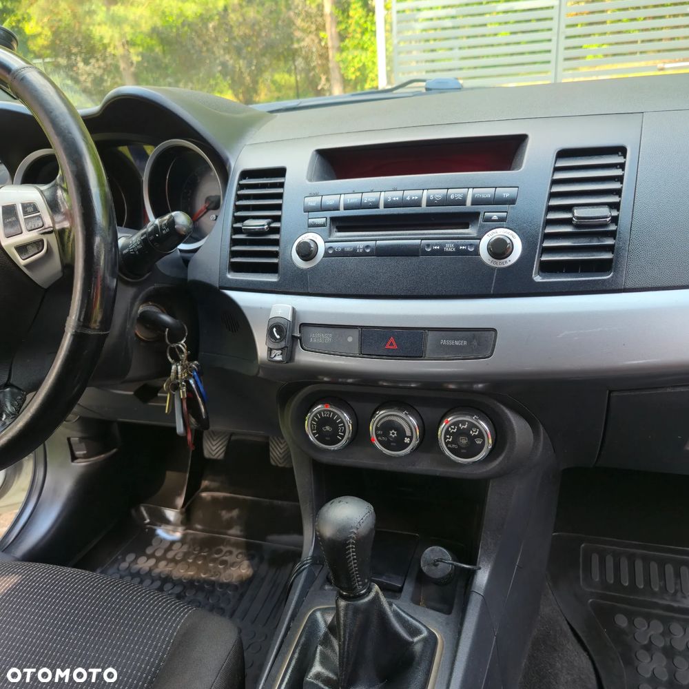 Mitsubishi Lancer 1.8 Invite LPG - 13