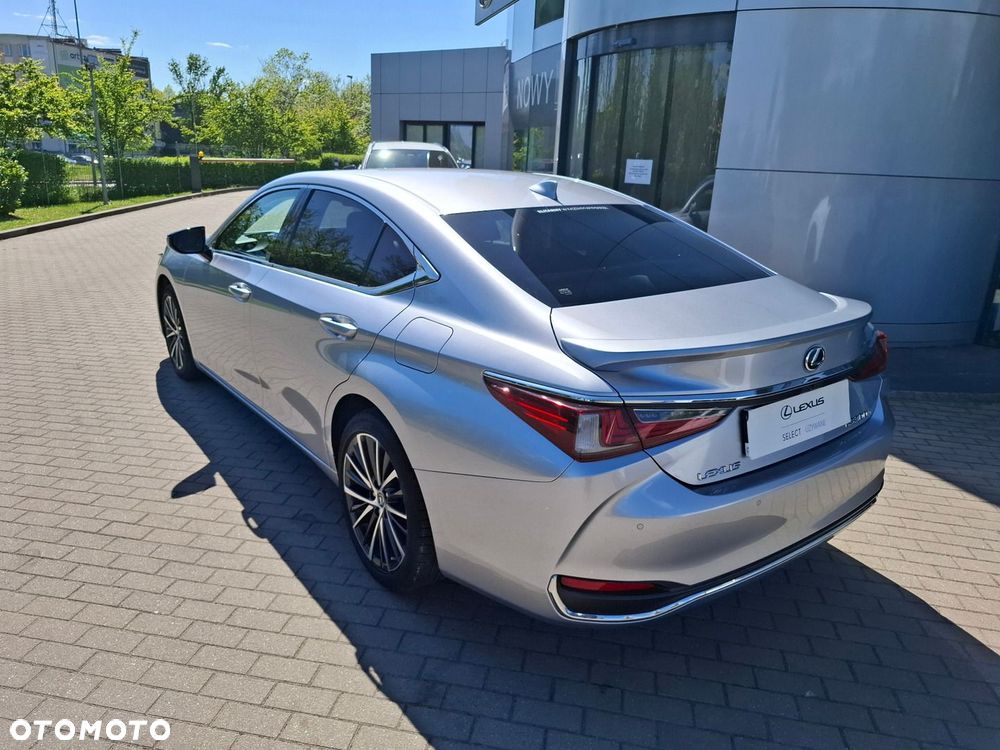 Lexus ES 300h Business Edition - 3