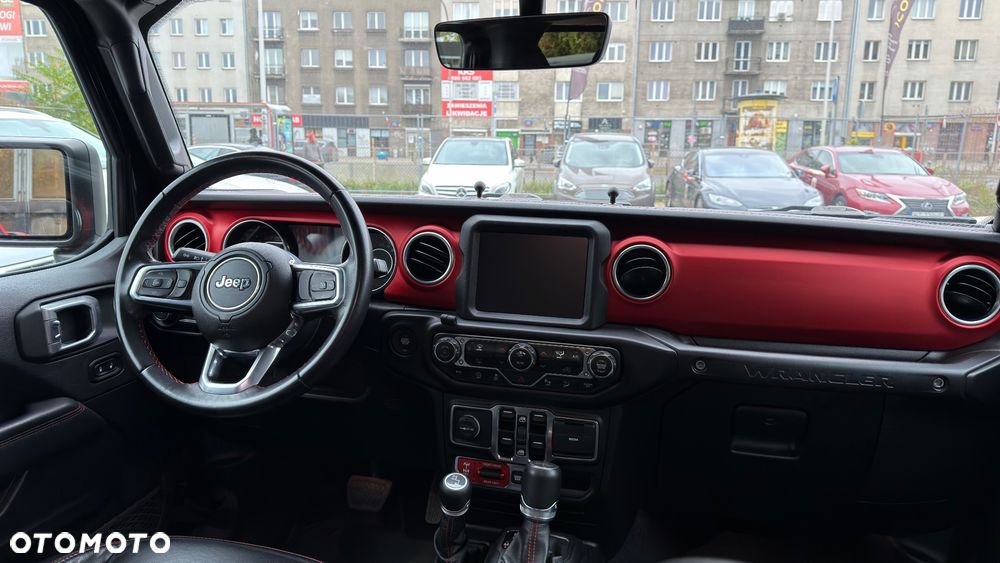 Jeep Wrangler - 25