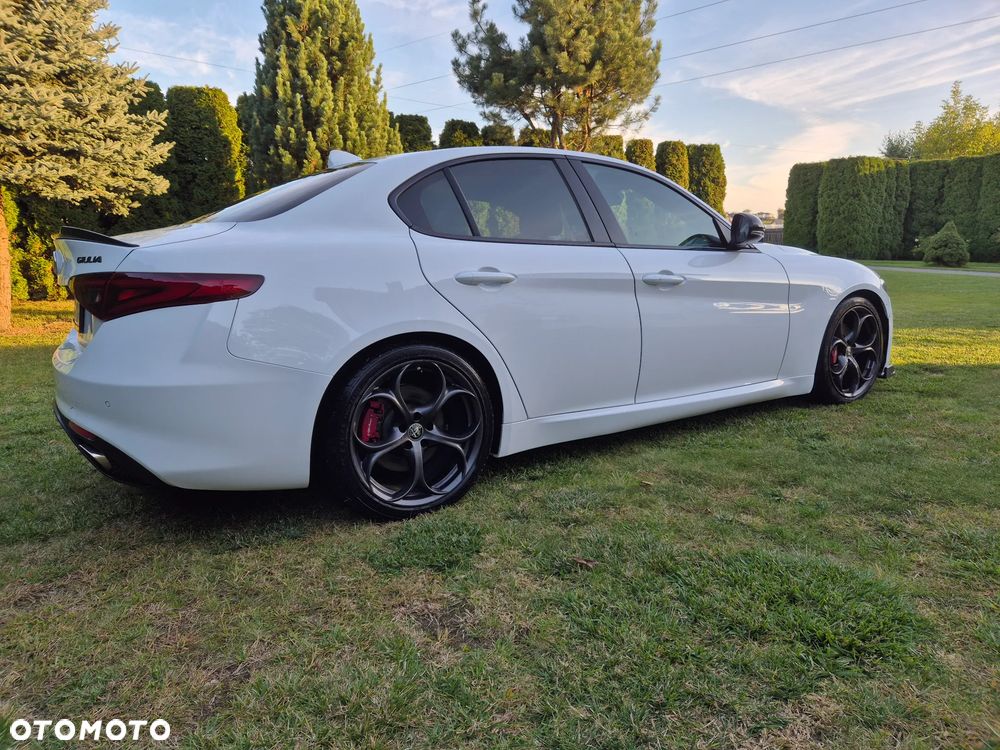 Alfa Romeo Giulia - 4