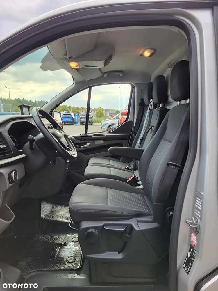 Ford TRANSIT CUSTOM - 16