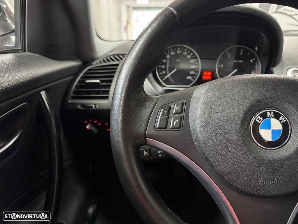BMW 116 d Sport Line - 19
