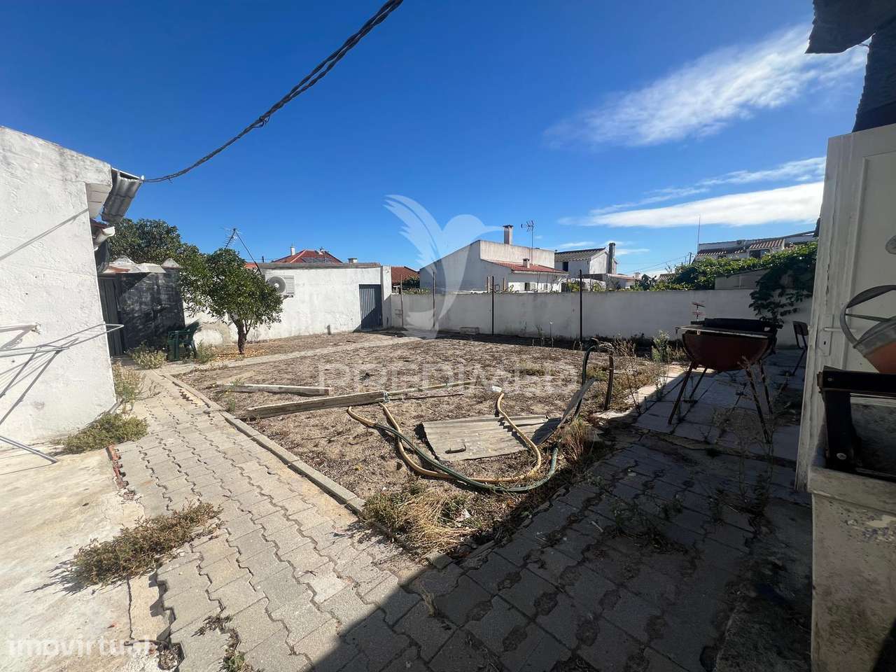 Moradia T2 térrea isolada com 567m2 de terreno - Grande imagem: 4/16