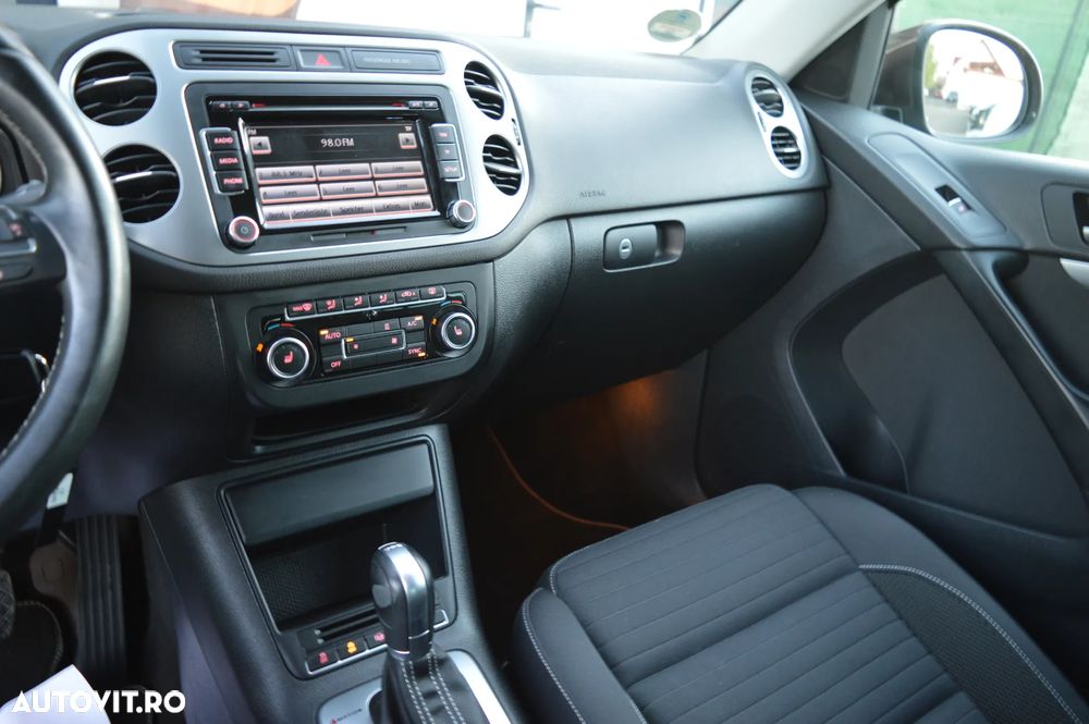 Volkswagen Tiguan 2.0 TDI DPF 4Motion BlueMotion Technology DSG Cup Sport & Style - 38