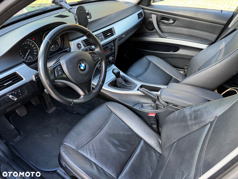 BMW Seria 3 320d - 10