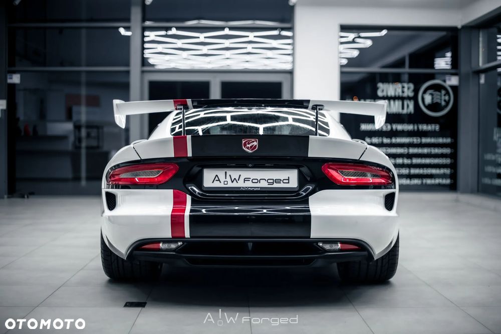 Dodge Viper - 11