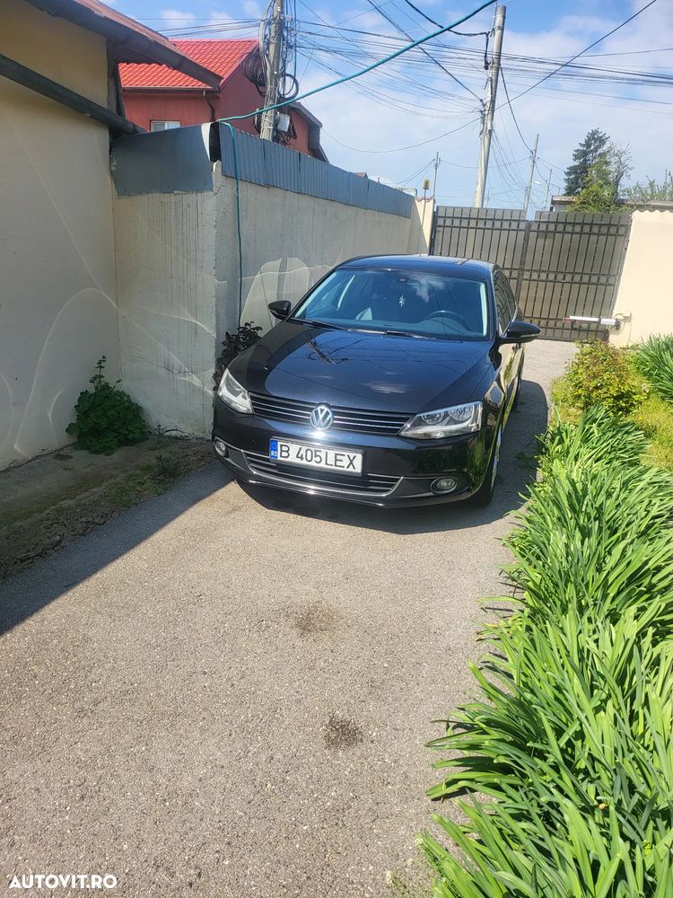 Volkswagen Jetta 1.6 TDI DSG Highline - 12