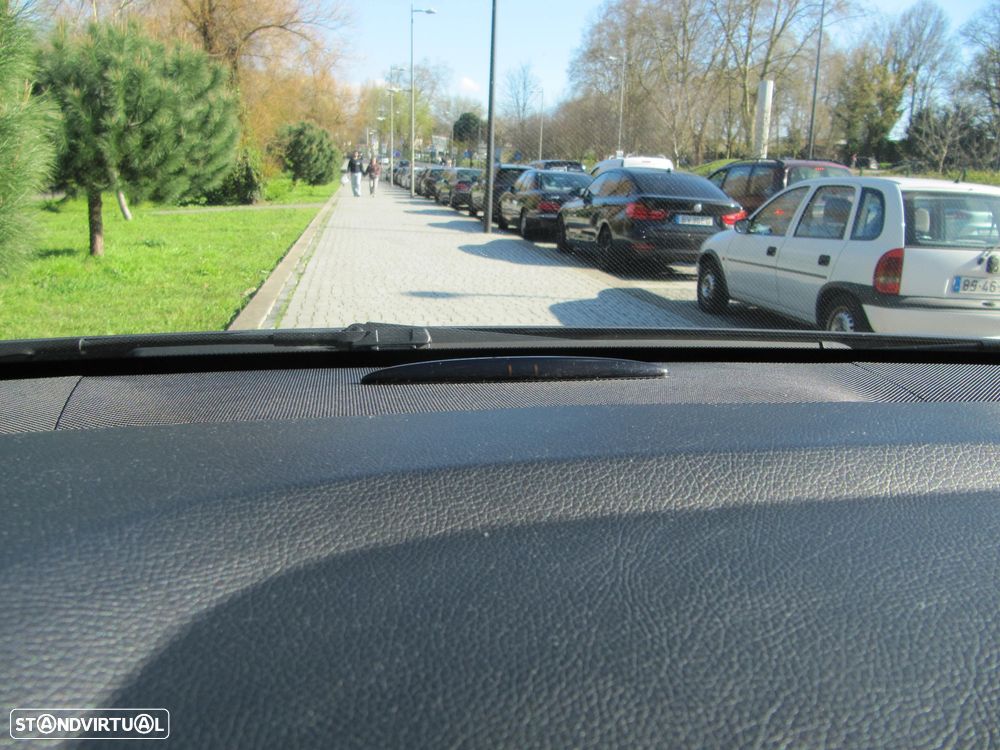 Mercedes-Benz B 180 d Urban - 30