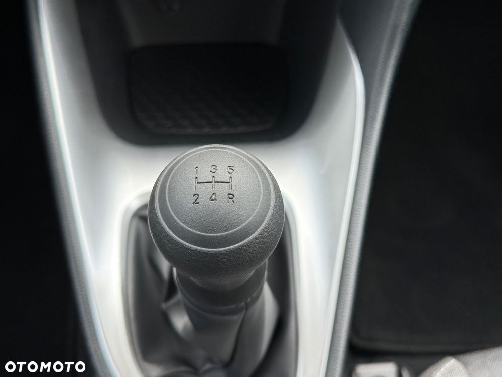 Toyota Yaris - 34