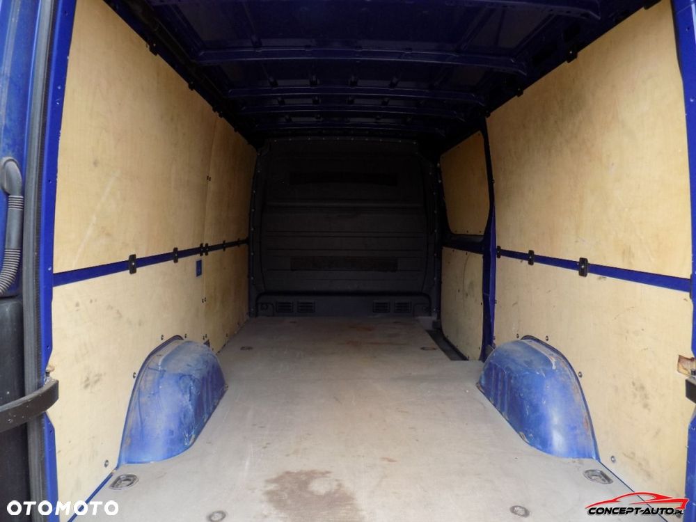 Mercedes-Benz Sprinter - 16